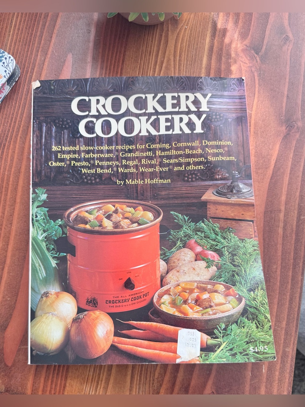 Vintage 1975 Crockery Cookery Cookboom